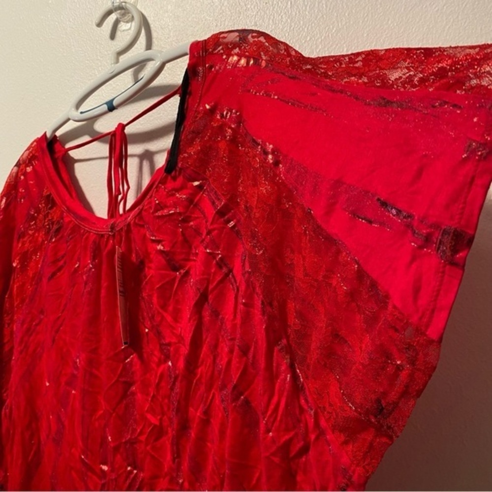 Day Trip Shirt Women’s Size XS Red Top‎ New With Tags Pull Over Short Sleeve - Picture 6 of 7